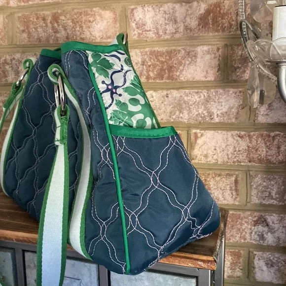 CINDY B TRAVEL SHOULDER BAG NEW NO TAG - Picture 3 of 8